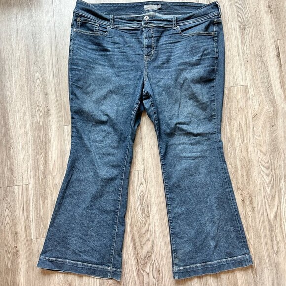 Torrid Vintage Stretch Mid-Rise Dark Wash Flare Jeans Size 24S - Picture 2 of 8